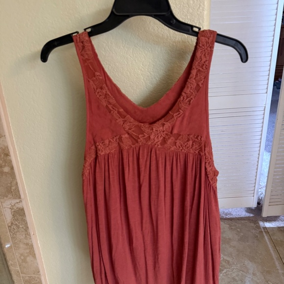 Tank top - Picture 2 of 2